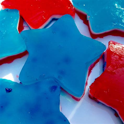 How To Make Red White And Blue Jello Shots Just In Time For Your