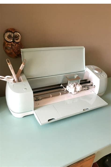 Oct 31, 2020 · the cutting force of the cricut explore air 2 is 400 grams and the cricut maker's cutting force is 4000 grams. 15 MINUTE FALL DINNER PARTY & CRICUT EXPLORE AIR 2 REVIEW | EVERYDAY JENNY