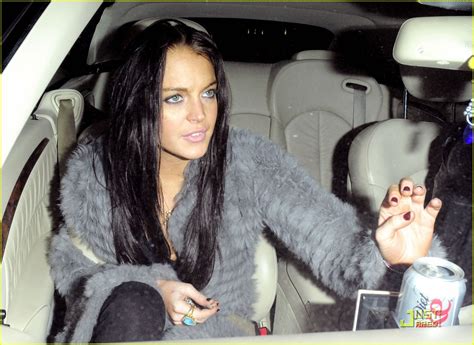 In winter months, it can be especially tempting to skip your shaving routine. 27 HQ Photos Lindsay Lohan Black Hair - Pin On Lovely ...