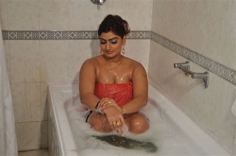 Telugu Sexy Bathroom Porn Pics Sex Photos Xxx Images Viedegreniers