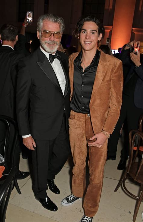 Paris brosnan is an american model, more famous for being the youngest son of actor, pierce brosnan, and american journalist and author, keeley shaye smith. Pierce and Paris Brosnan Pose at London Fashion Week ...