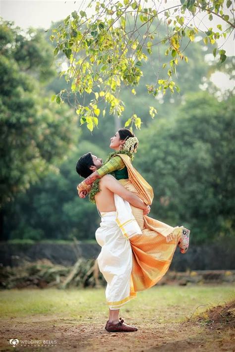Pin By Niveditha Anil On Wedding Indian Wedding Photography Poses Wedding Couple Poses