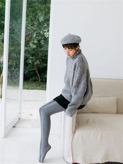 Pin By Aussie On Grey Ish Sweatertights Normcore Fashion Style