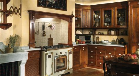 Si estás pensando en cambiar los muebles de tu cocina, te interesa saber qué tendencias son las que pegan más fuerte: Foto modelo muebles cocina madera rustico 06Muebles de ...