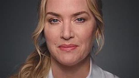kate winslet 46 shows off her youthful visage as she removes her make up in empowering l oreal