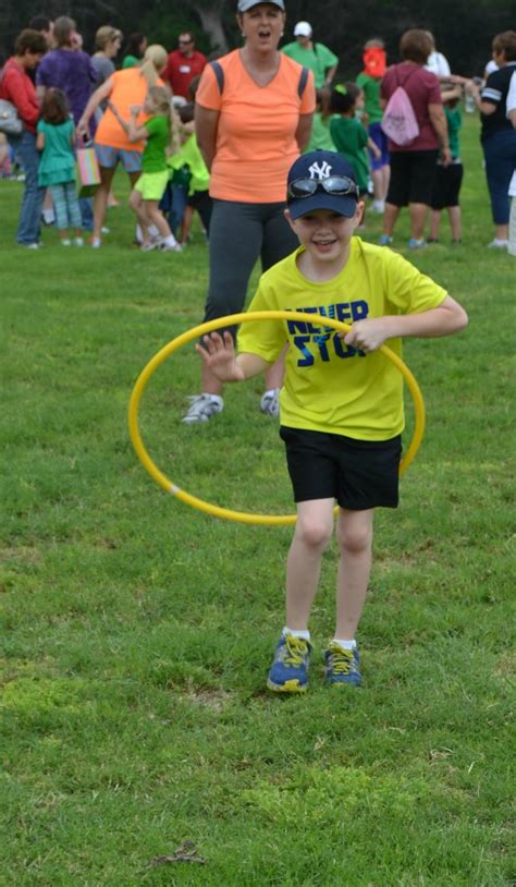 The modern hula hoop was inspired by australian bamboo hoops which were then made of plastic and popularized in 1958 by arthur k. Messages From The Muellers: Field day