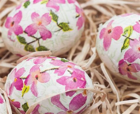 18 easter cross stitch patterns and easter cross stitch cards ( easter eggs. Φτιάξε Πασχαλινά αυγά με ντεκουπάζ - ΒΙΝΤΕΟ | NEWSBLOG