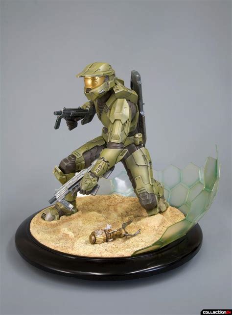 Halo 3 Master Chief Field Of Battle Artfx Statue Collectiondx