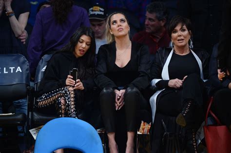 Khloe Kardashian Kourtney Kardashian Kris Jenner La Lakers Game In Los Angeles