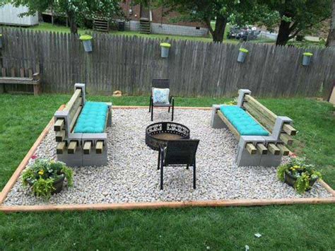 If you have a little area where you enjoy sitting, this would be perfect. 22 Backyard Fire Pit Ideas with Cozy Seating Area ...
