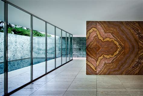 Une fois l'exposition terminée, elle a été totalement détruite pour être. Barcelona Pavilion | Barcelona, Spain | Mies van der Rohe ...