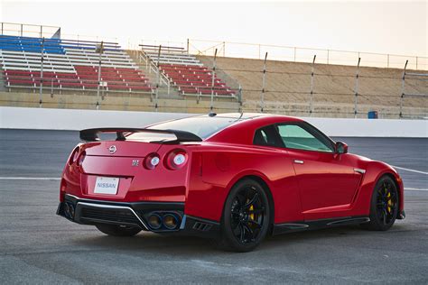 2020 Nissan Gt R Review Trims Specs Price New Interior Features