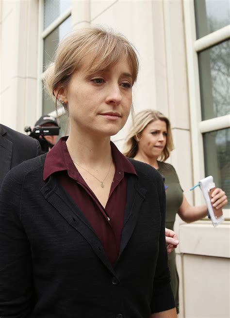 Allison Mack Pleads Guilty To Role In Nxivm Sex Cult The Hollywood Gossip