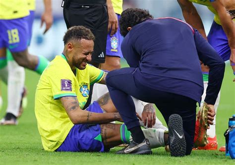 Se lesionó Neymar Qué le pasó y cuánto tiempo estará afuera