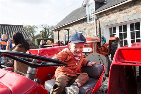 Tractors Draw A Big Crowd Guernsey Press