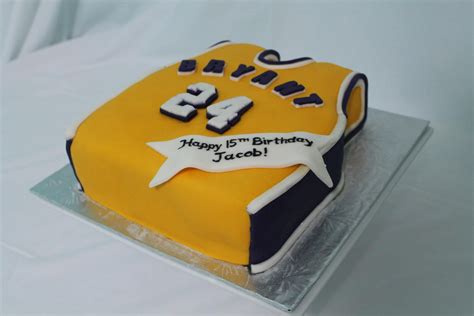 Celebrate his birthday in the gallery inside. Get on your purple and gold with this Lakers Cake! #cake # ...