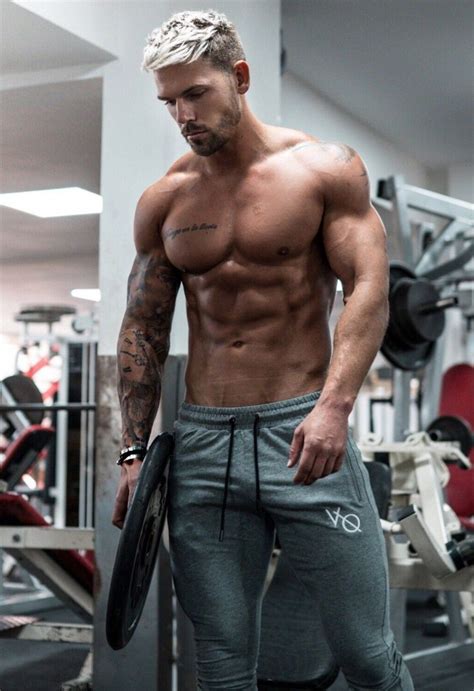 Pin By Image In Style On Maskulin Genetix Chest Muscles Men Guys In Sweats Muscle Men