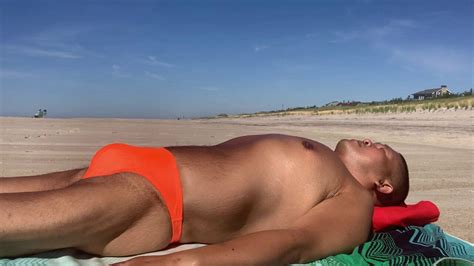 Ein Sonnenbad Nehmen Im Orange Bikini Von Fire Island Leopard Xhamster