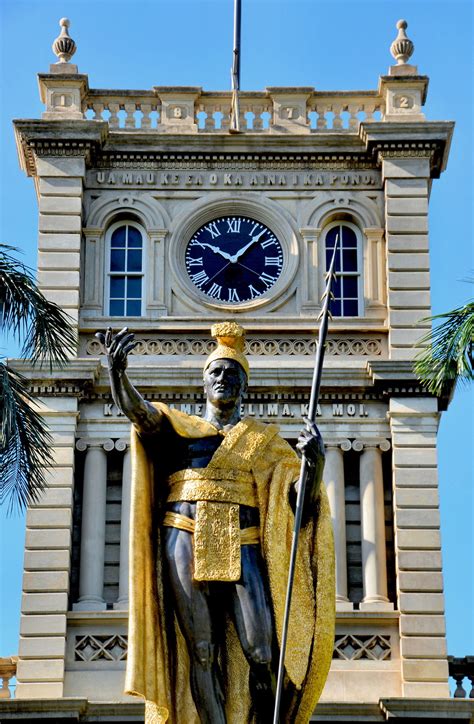 King Kamehameha Statue At Aliiōlani Hale In Honolulu Oahu Hawaii