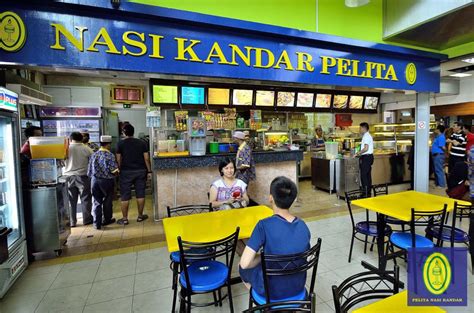 The decorations in the interiors are good and the atmosphere is warm and cosy. pelita - Nasi Kandar Pelita