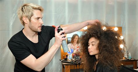 9 things you should never say to your hairstylist according to celebrity hair pros