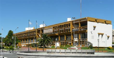 Το ξενοδοχείο ανακαινίστηκε το 2010 και αποτελείται από 4 ορόφους. 100312-26 Santa Rosa LA PAMPA - Centro Cívico | Lo mismo ...