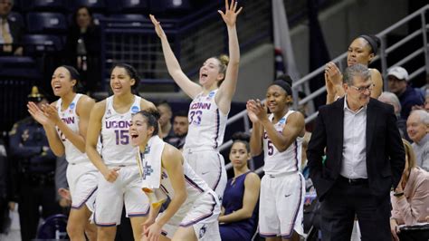 Ncaa Women S Tournament Uconn Scores Record First Half Points In First Round Win Cbssports Com