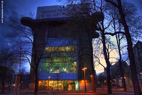 Like schönbrunn zoo , it's come on leaps and bounds in recent years. Haus des Meeres (house of the sea) - it is built inside a ...