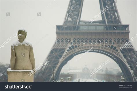 Rare Snowy Day In Paris Statue Of Woman At The Trocadero The Eiffel