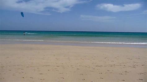 Scendendo lungo la parte sud orientale di fuerteventura si giunge nei pressi di costa calma, un centro turistico che si estende per oltre 20 chilometri. Fuerteventura - Sotavento Beach - 2009 Recording by ...