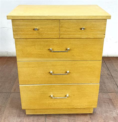 Lot Bleached Oak 4 Drawer Dresser