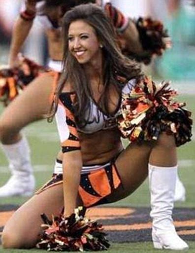 Sarah Jones Cincinnati Bengals Cheerleader Ex Teacher Having Sex With Babe Players