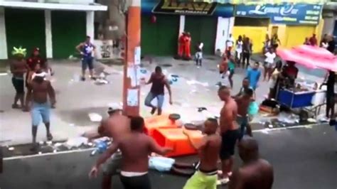 Briga No Carnaval De Rua Do Rio 2015 Violent Fight In Carnival Youtube