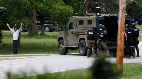 Springfield Police Standoff Ends In Arrest Of Man Suspected In Shooting
