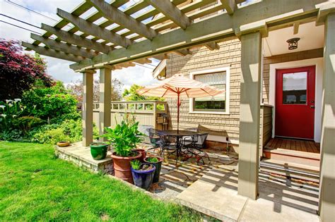15 Deck Shade Ideas To Keep You Cool During Summer