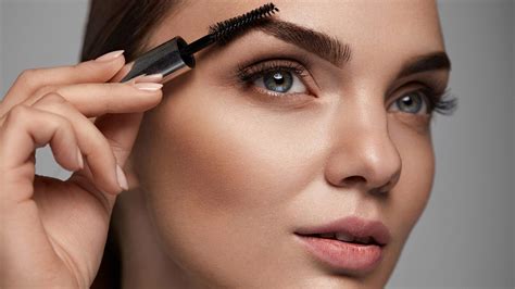 Eyebrow Styles and Trends: Shaping Brows for Now | ReviewThis