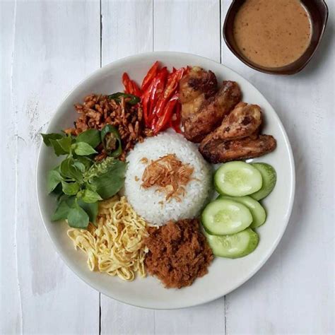 Fakta Menarik Nasi Uduk Kuliner Khas Betawi Yang Mengg