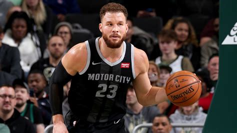 With the nba season suspended at least 30 days, griffin is following giannis and kevin love's lead. Report: Blake Griffin could possibly miss first-round ...