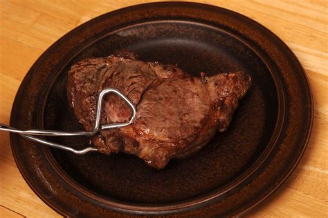 Ways To Cook Rib Eye Steak So It S Tender And Juicy According To A Chef Livestrong Com