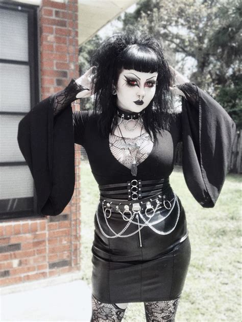 Pin By Courtney Evelyn On Outfit Inspo Goth Fashion Goth Outfits Gothic Outfits