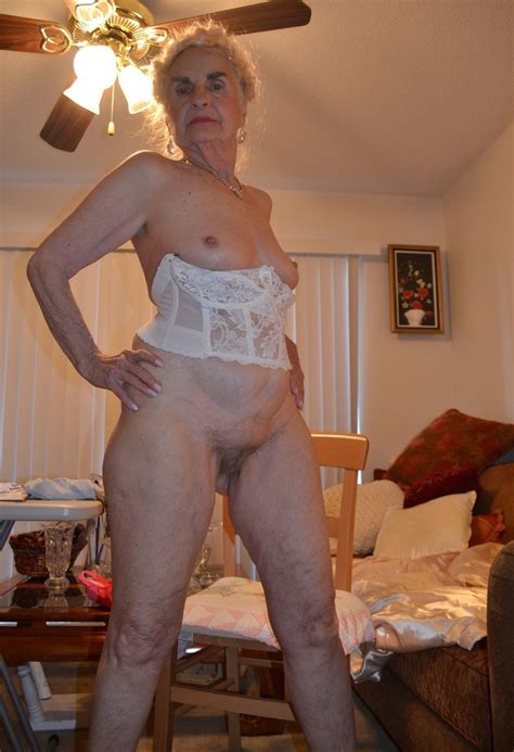 Horny Older Granny Porn Pic Grannynudepics Com