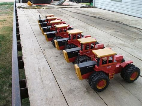 Versatile 116 Scale Toy Tractors Very Rare 835 975 Nex Tech Classifieds