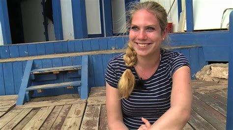 Annika Berg Macht Ein Praktikum Als Tauchlehrerin Auf Den Kapverden