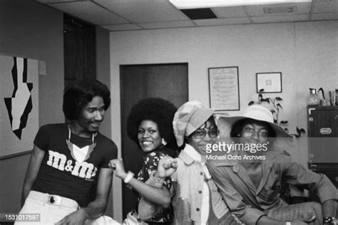 Soul Train 1970 Photos And Premium High Res Pictures Getty Images