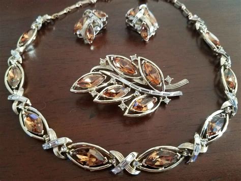 Vintage Kramer Jewelry Set Matching Necklace Clip On Earrings And
