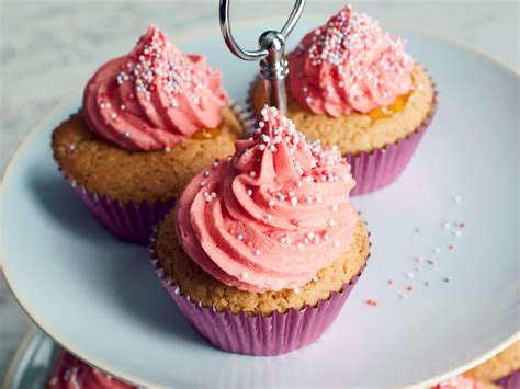 Jam-filled Cupcakes | Recipe with Video | Kitchen Stories