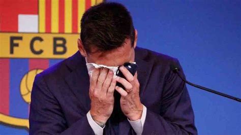 Lionel Messi Lionel Messi Started Crying When He Heard That Barcelona