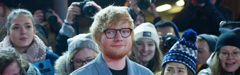 Ed sheeran is a singer/songwriter who was born in halifax, england but was raised in suffolk, england. Ed Sheeran werd als kind gepest: "Maar het is geweldig om ...