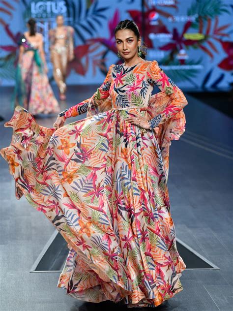 Lotus Make Up India Fashion Week Springsummer 2020 Mahima Mahajan India Fashion Week Lakme
