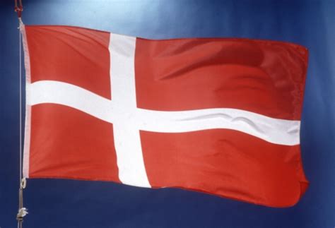 Arnidagur, flag made just a tiny bit bigger to match other. Danemarca a preluat presedintia Uniunii Europene ...